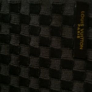 LOUIS VUITTON Accessories - LOUIS VUITTON SCARF LOUIS VUITTON Accessories - LOUIS VUITTON SCARF